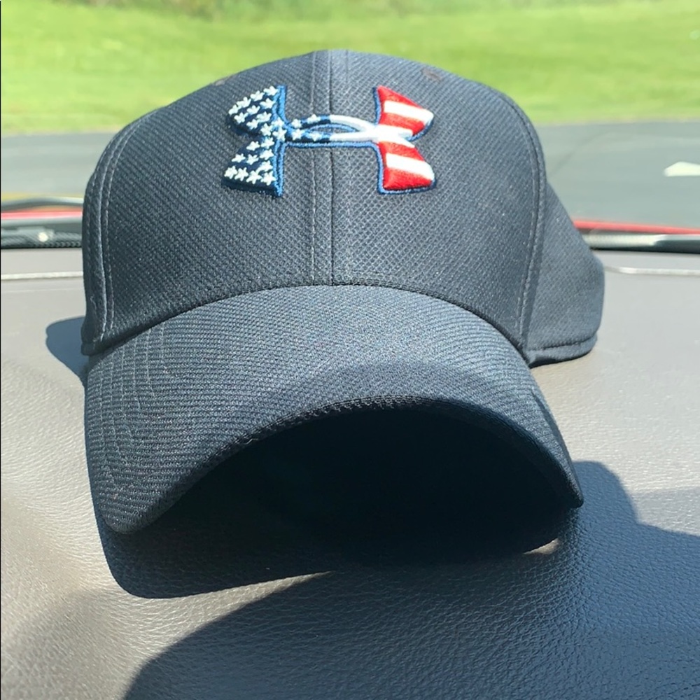 Fitted hat